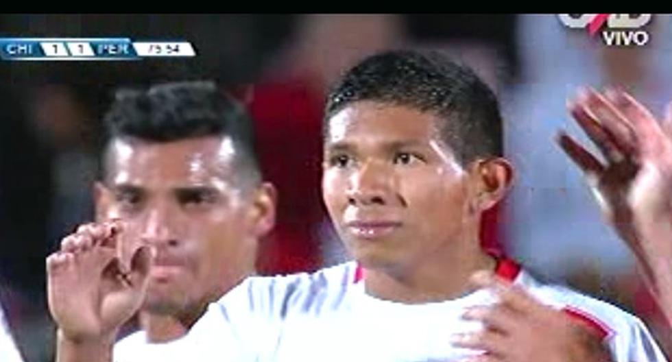 Edison Flores no ilusionó con este gol. (Foto: captura)