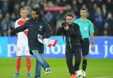 Ronaldinho recibió emotivo homenaje del PSG en el Parque de los Príncipes 