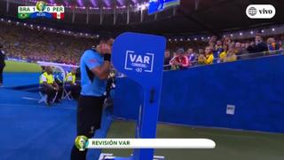 Perú vs. Brasil: árbitro Tobar recurrió al VAR para cobrar claro penal a favor de la bicolor | VIDEO