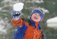 Niño de 9 años logra anular ley que prohibía "peleas" con bolas de nieve en Colorado