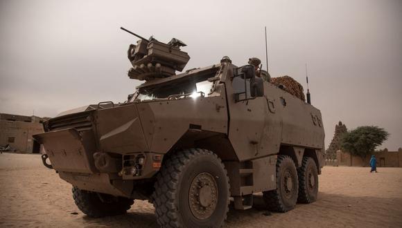 Soldados franceses patrullan Tombuctú, en Mali, el 14 de diciembre de 2021. (FLORENT VERGNES / AFP).