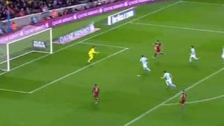Luis Suárez recibió genial pase de Messi y marcó este gol