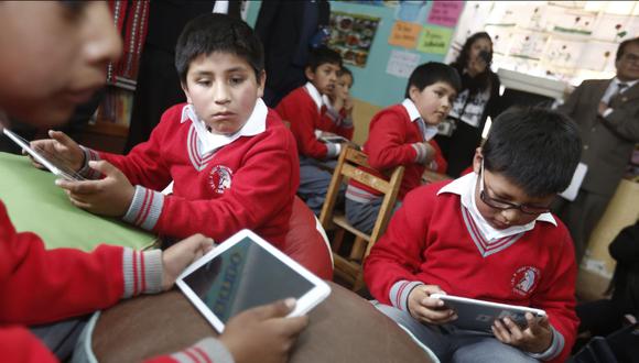 El Gobierno adquirirá tabletas para recibir la educación a distancia en zonas rurales.