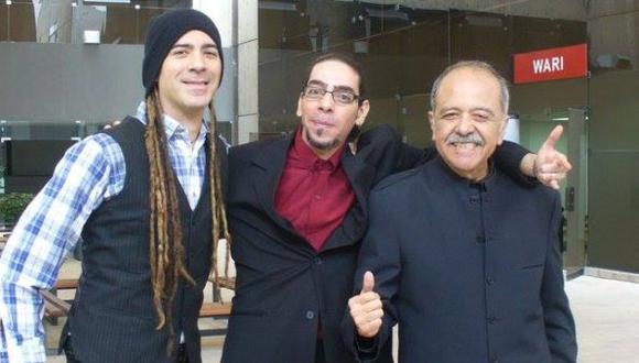 Gerardo y Álex junto a su padre, Gerardo Manuel, gran difusor del rock peruano. (Foto: Facebook / Gerardo Rojas)