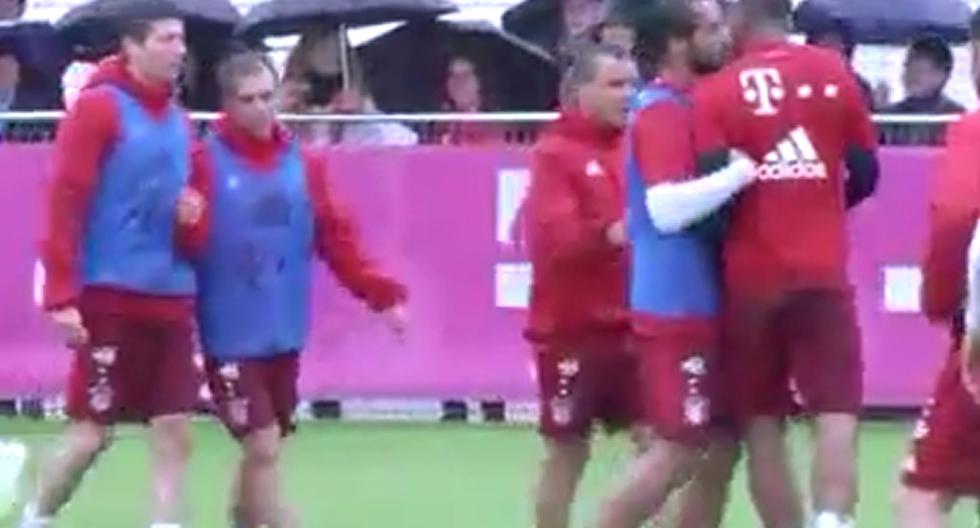 Jerome Boateng y Robert Lewandowski casi se van a las manos en los entrenamientos del Bayern Munich. (Foto: Captura)