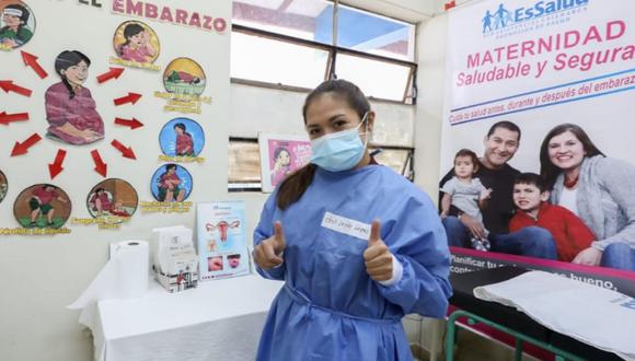 Los pacientes recibirán en su domicilio los servicios en nutrición, psicología, vacunación de diversas enfermedades, entre otros, para desembalsar las atenciones de los centros de salud de la zona. Foto: EsSalud