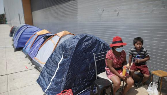 Como se recuerda debido a la emergencia sanitaria por el COVID-19, no se permite que ningún familiar permanezca dentro del centro médico. (Foto: GEC/referencial)