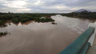 Río Tumbes alcanza umbral rojo y se prevé afecte a nueve centros poblados