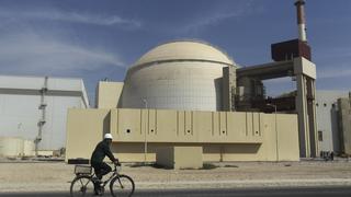 Irán empieza a construir una nueva central nuclear