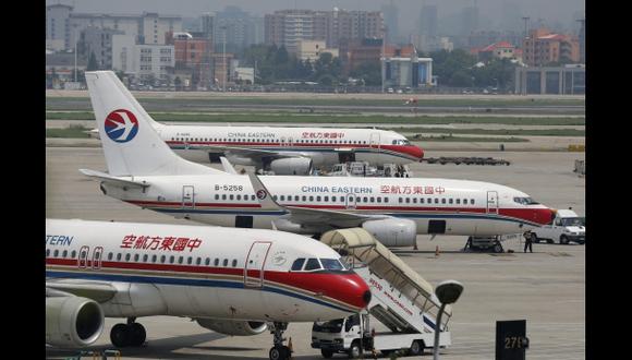 Avión retrasa su aterrizaje por siesta de los controladores