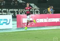 Paolo Guerrero anota el primer gol del partido Flamengo vs Botafogo