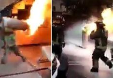El bombero héroe que cargó un tanque de gas en llamas para evitar una explosión en un restaurante | VIDEO