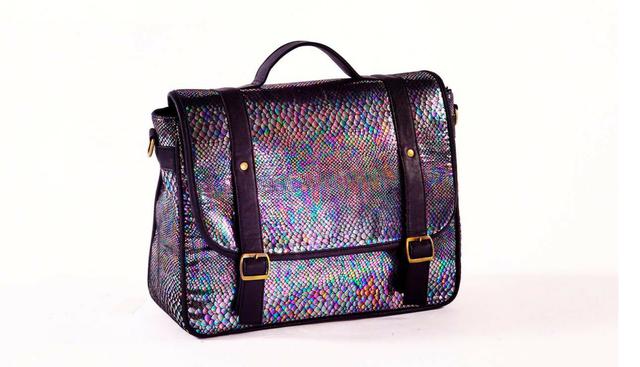 En el Perú solo la marca 'Insecta' usa el cuero de piña. Facebook Insecta