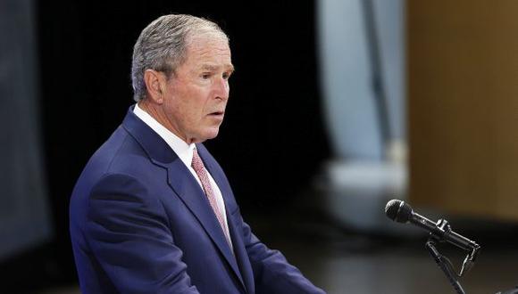 "Parece que el fanatismo se ha envalentonado" en Estados Unidos, dijo George W. Bush sobre la presidencia de Donald Trump. (Foto: )
