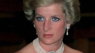 “The Crown”: Lady Diana, Carlos y Camilla, el triángulo amoroso que explotó por una pulsera