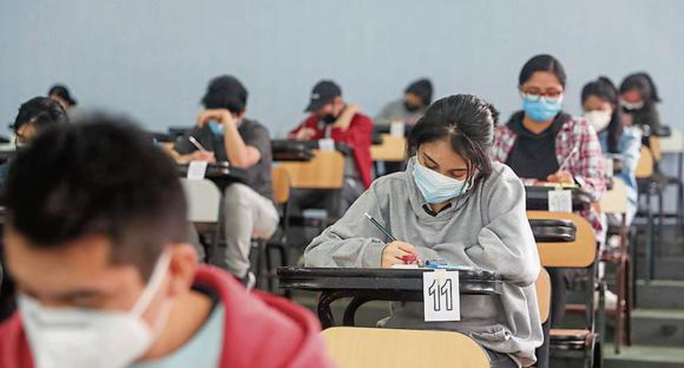 Según los expertos, los mayores afectados si se promulga la norma serán los universitarios, por la pérdida de calidad en la enseñanza. (Foto: Andina)