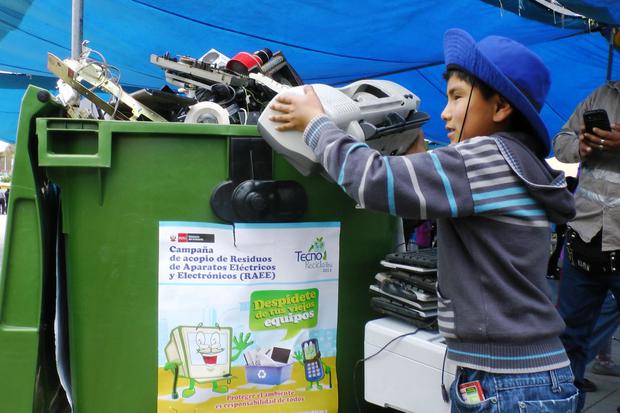 It is preferable to get rid of an electronic device in disuse through a recycling campaign since it can affect people's health.  (Photo: Government of Peru)