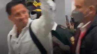 Así fue la llegada de Gianluca Lapadula a Cusco | VIDEO