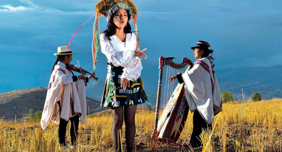 La cantante peruana, Renata Flores, participó en el programa 11 de "Al son de las montañas" junto a otros dos jóvenes músicos, Jeremy Dutcher (Canadá) y Alicia Edelweiss (Austria). (Foto: Archivo de Renata Flores)