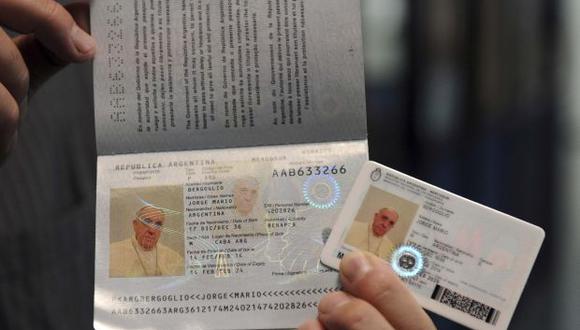 El Papa viajará por el mundo con pasaporte argentino