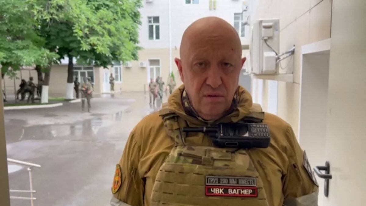 Yevgeny Prigozhin speaking inside the headquarters of the Russian Southern Military District in the city of Rostov-on-Don.  (Handout Photo / TELEGRAM / @concordgroup_official / AFP)