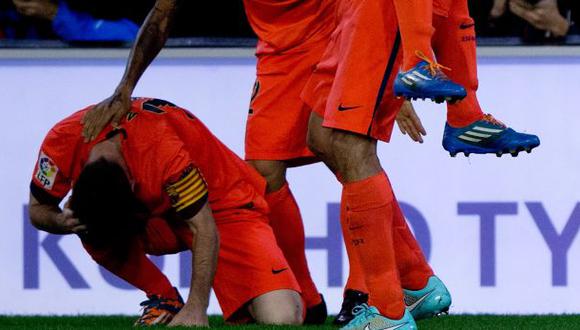 Lionel Messi recibió botellazo desde la tribuna (VIDEO)