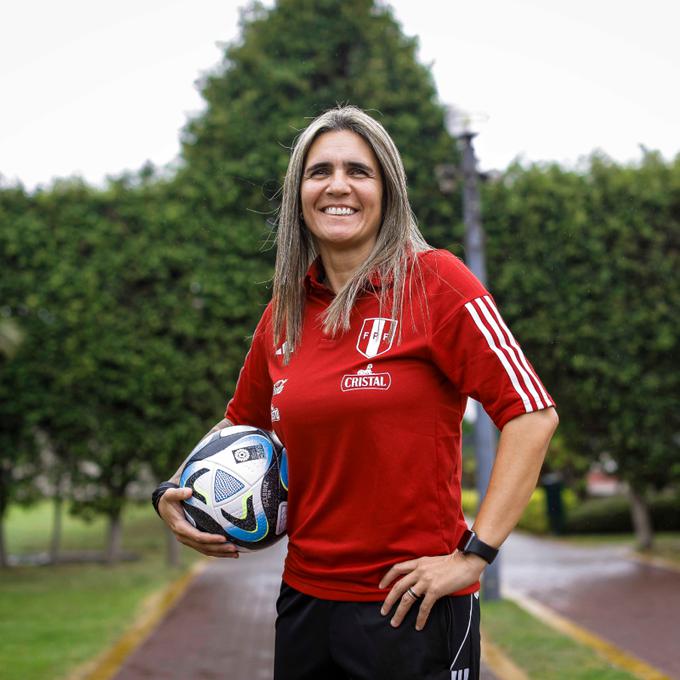 “Buscaremos hablar con Adriana Lúcar e intentar traerla a la selección” | ENTREVISTA