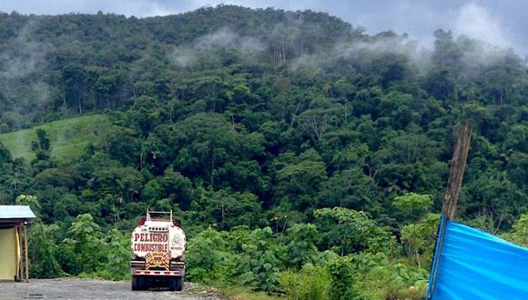 Mongabay Latam confirmó que una de las nuevas modalidades para traficar este insumo es modificar los tanques de almacenamiento de los vehículos, proceso permitido por el Ministerio de Transportes y Comunicaciones. Foto: Mongabay Latam/Vanessa Romo