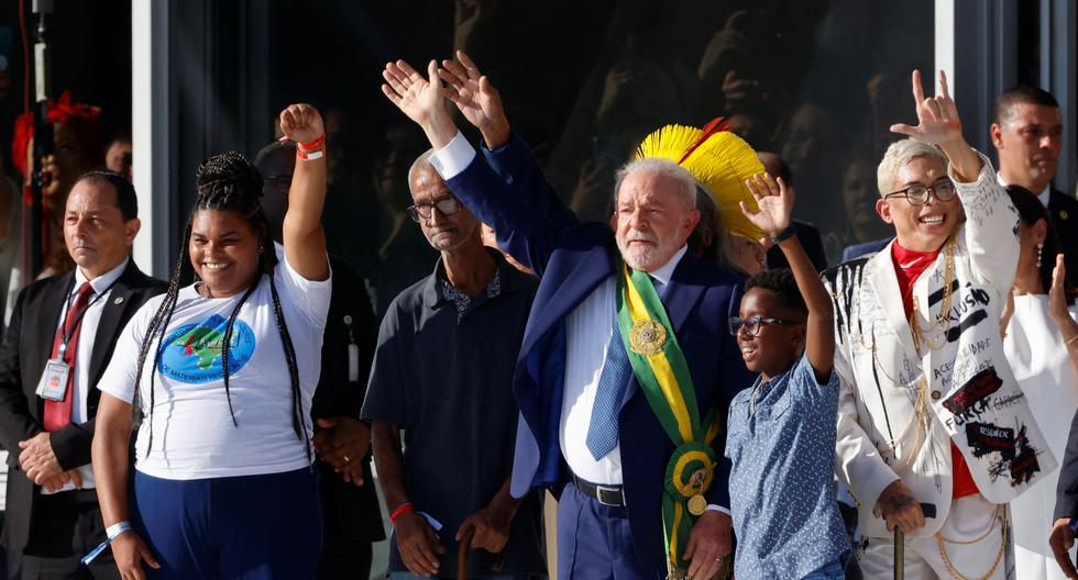 People of the town give Lula da Silva the band in the absence of Bolsonaro