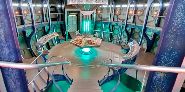 Google te permite ver el interior del TARDIS de Doctor Who, la máquina del tiempo en forma de cabina telefónica. (Foto: Google)