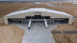 Cómo Stratolaunch Roc, el avión más grande del mundo, se convertirá en una plataforma para lanzar naves supersónicas