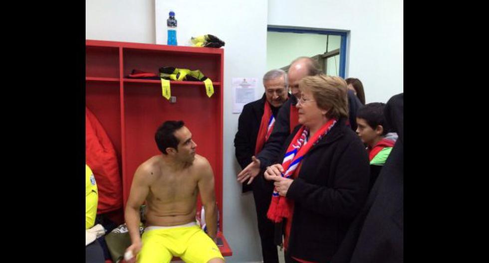 Bachelet felicitó a selección chilena. (Foto: Ca2015.t13.cl)
