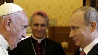 El Papa le pide a Putin esfuerzos sinceros de paz para Ucrania
