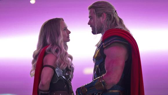 Chris Hemsworth dejó de comer carne para besar a Natalie Portman en "Thor: Love and Thunder". (Foto: Disney)