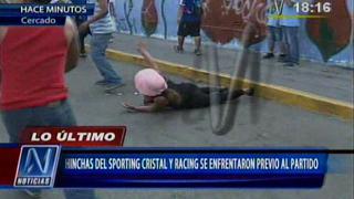 Cristal vs. Racing: hinchas se enfrentaron fuera del Nacional