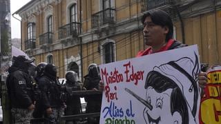 Bolivia: Maestros marchan contra nuevo plan de estudios “ideologizado”