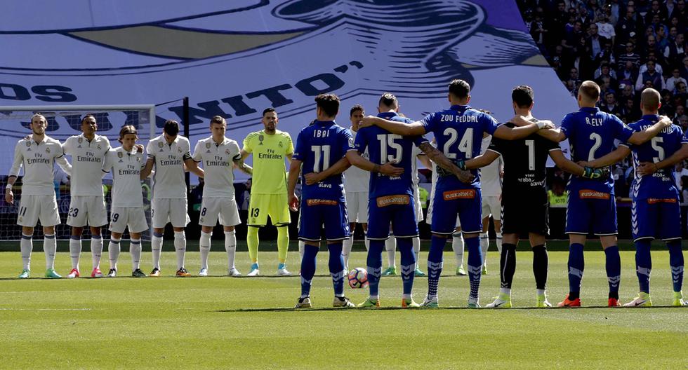 En la previa del Real Madrid vs Alavés se guardó un minuto de silencio por las víctimas de Colombia. (Foto: EFE)