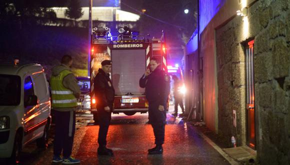 Incendio en centro cultural de Portugal deja 8 muertos. (Foto: AP)