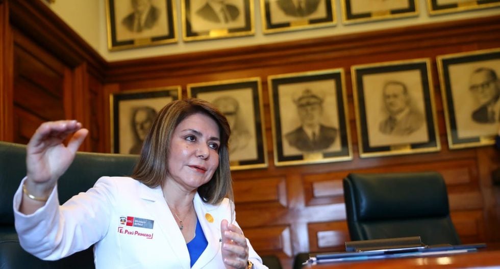 La ministra de Salud, Elizabeth Hinostroza, explicó que el cannabis medicinal será recetado de acuerdo al criterio de cada especialista en casos de pacientes que no respondan a terapias más convencionales (Foto: Gian Carlo Ávila).