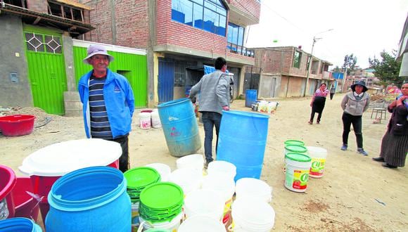 Pobladores de pampa ocopilla denuncian no tener agua hace más de 6 meses. Fotos\Caleb Mendoza.