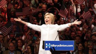 Clinton proclama su nominación y dice que es un hito en EE.UU.