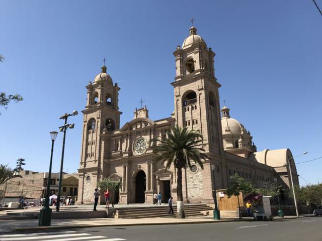 La catedral de Tacna es uno de los atractivos turísticos de la ciudad y su estructura fue iniciada por una compañía subsidiaria de la de Gustave Eiffel, el ingeniero que proyectó la célebre torre en París. (Foto: Angelo Attanasio).