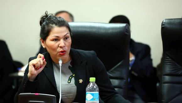"Sabemos que como congresistas el sueldo es muy poco", dijo Yesenia Ponce. (Foto: Congreso)