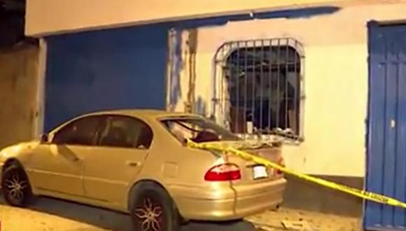 Una familia fue víctima de la detonación de un explosivo en el exterior de su vivienda en Machay. (Foto: Captura/América Noticias)