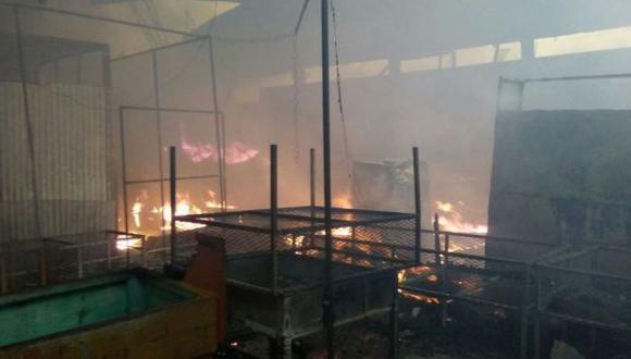Nicaragua: Incontrolable incendio consume gran mercado público