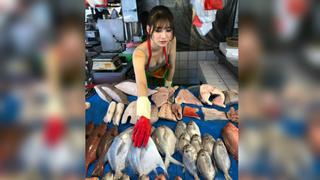 Vendedora de pescados deslumbra a miles por su belleza y es tendencia en Facebook