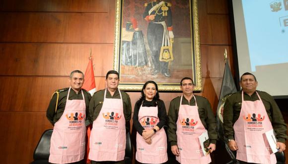 Ministra Gloria Montenegro lamentó críticas a miembros del Ejército por campaña de violencia contra la mujer. (Foto: Ministerio de la Mujer)