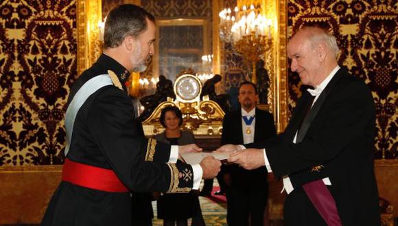 Embajador García Belaunde entregó credenciales al rey de España