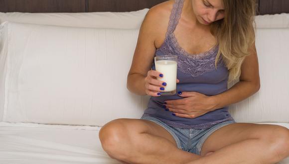 ¿Sabías que la intolerancia a la lactosa afecta más la salud de las mujeres? (Foto: iStock)