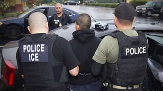 Redadas de ICE en USA: ¿qué hacer si el Servicio de Aduanas e Inmigración toca tu puerta?